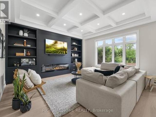 House for sale in Willowdale, Toronto