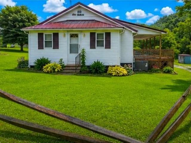 House for sale in Daniels, West Virginia
