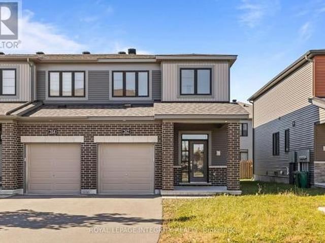 House for sale in Barrhaven West, Ottawa