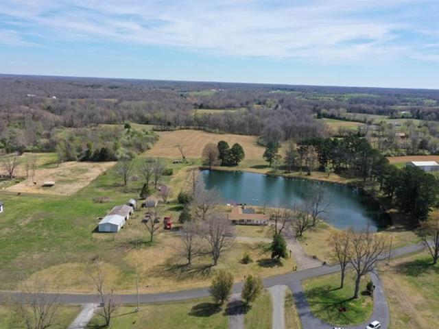 House for sale in Mayfield, Kentucky