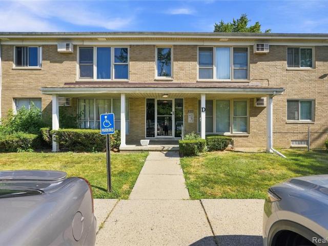 Condo for sale in Chesterfield, Redford Township