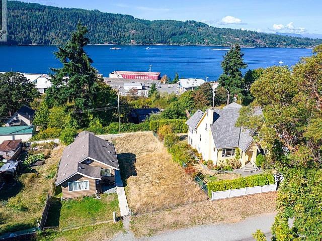 Land for sale in Clayoquot, British Columbia