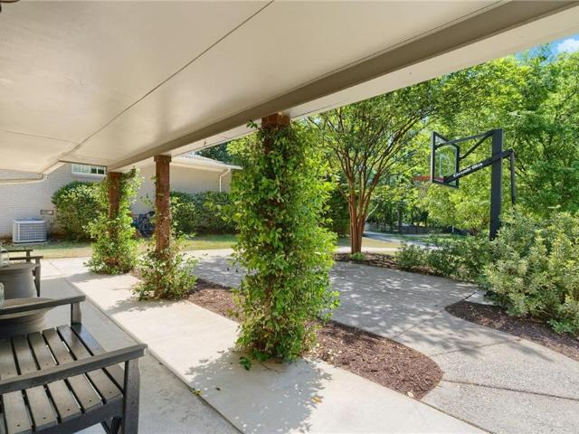 House for sale in Brookhaven, Georgia