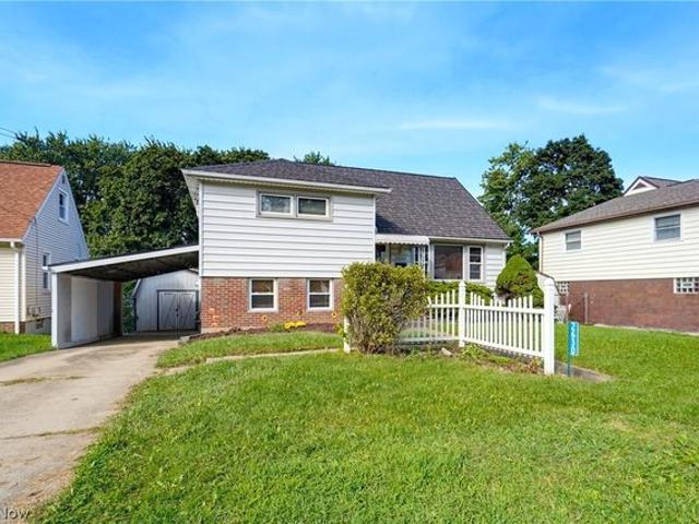 House for sale in Massillon, Stark County
