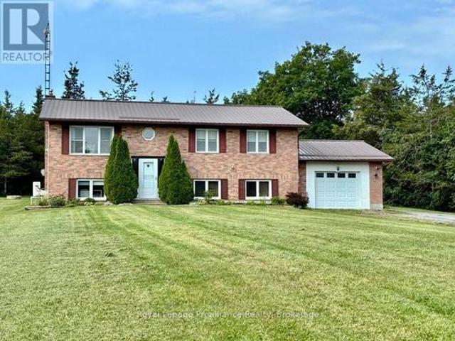 House for sale in Ontario