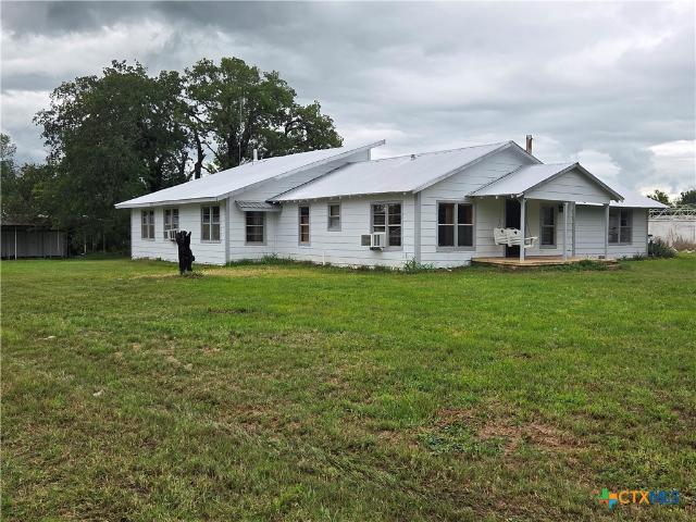 House for sale in Milam, Texas