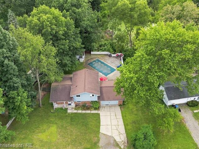 House for sale in Drayton Woods, Waterford Township