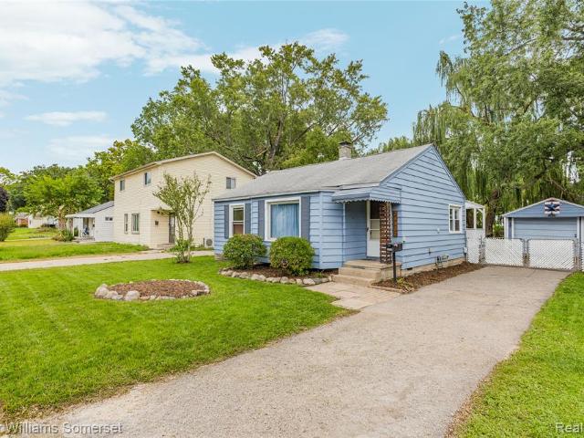 House for sale in Madison Heights, Oakland County