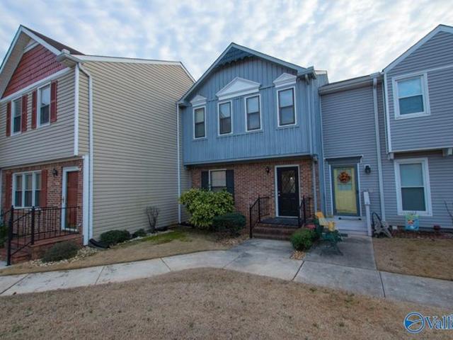 Townhouse for sale in Huntsville, Alabama
