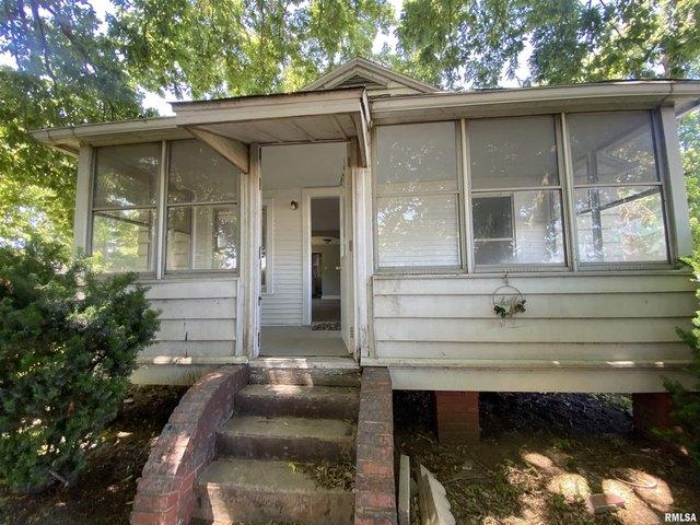 House for sale in Fulton, Illinois