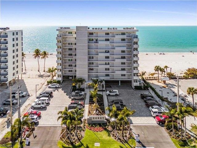 Condo for sale in Bonita Springs, Florida