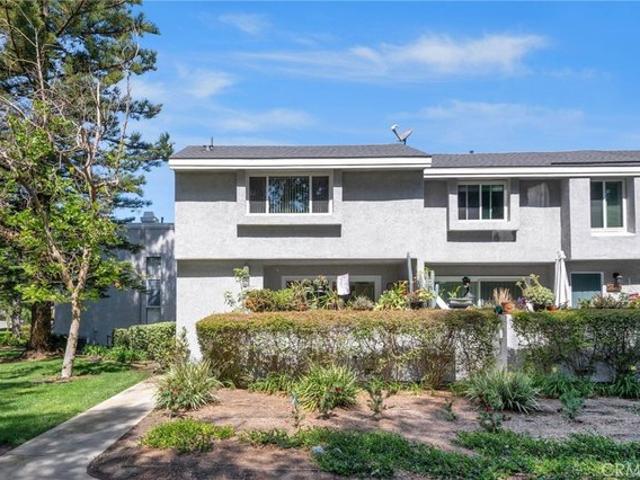 Condo for sale in Foothill Ranch, California