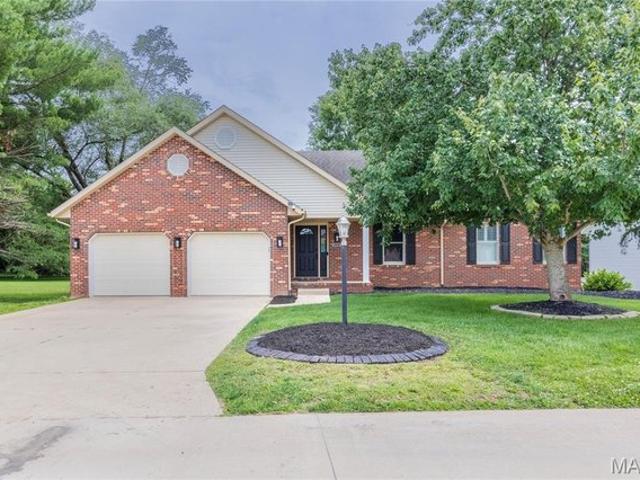House for sale in Alton, Illinois