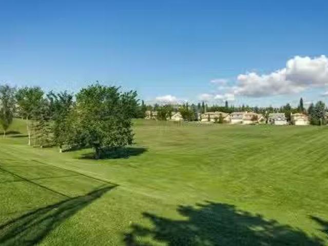 House for sale in Signal Hill, Calgary
