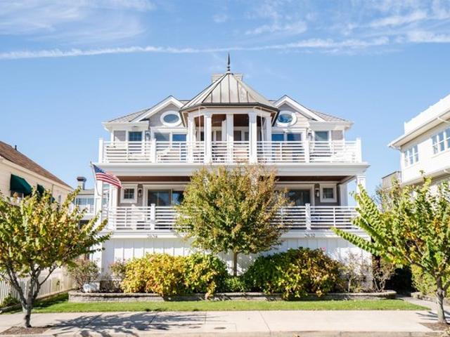 Townhouse for sale in Ocean City, New Jersey