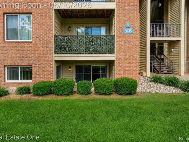 Condo for sale in Auburn Hills, Michigan