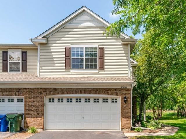Townhouse for sale in Mchenry, Illinois