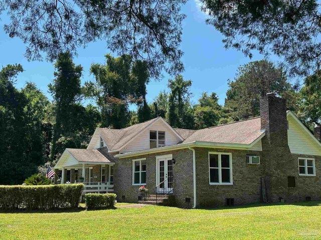 House for sale in Jay, Florida