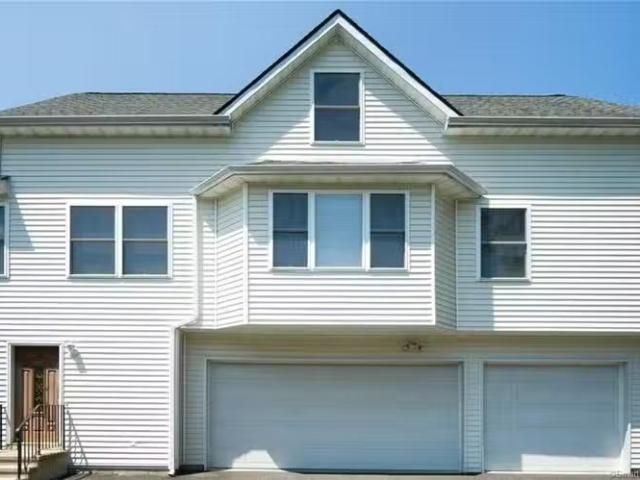 Condo for rent in Danbury