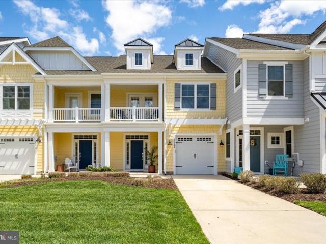 Townhouse for sale in Delaware