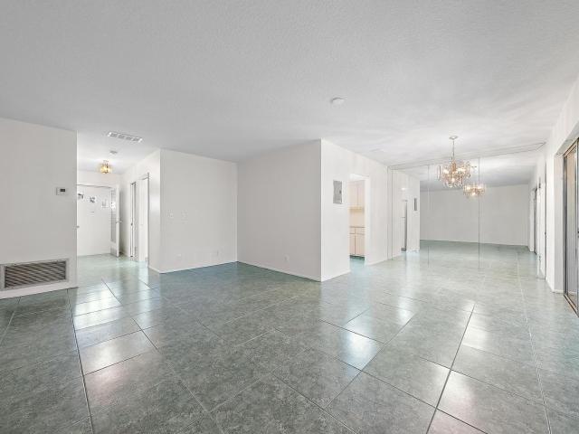 Apartment for sale in West Palm Beach
