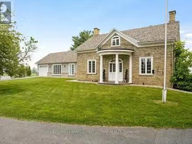 House for sale in Ontario