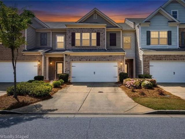 Townhouse for sale in Duluth, Georgia