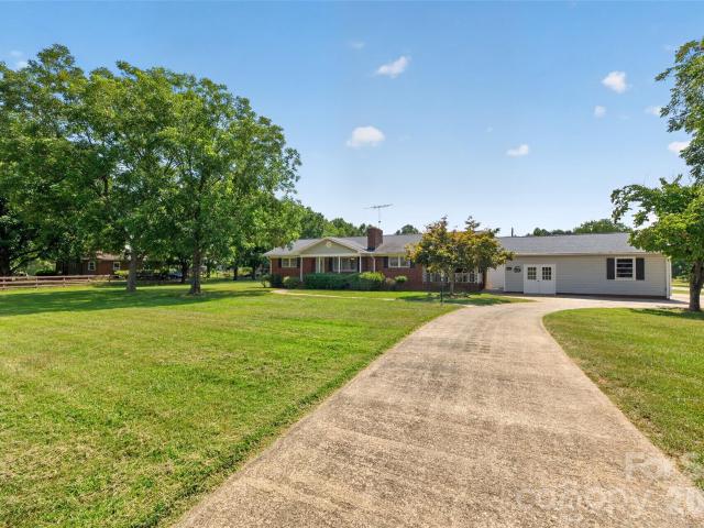 House for sale in Catawba, North Carolina