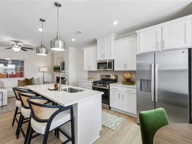 Townhouse for sale in Hoschton, Georgia