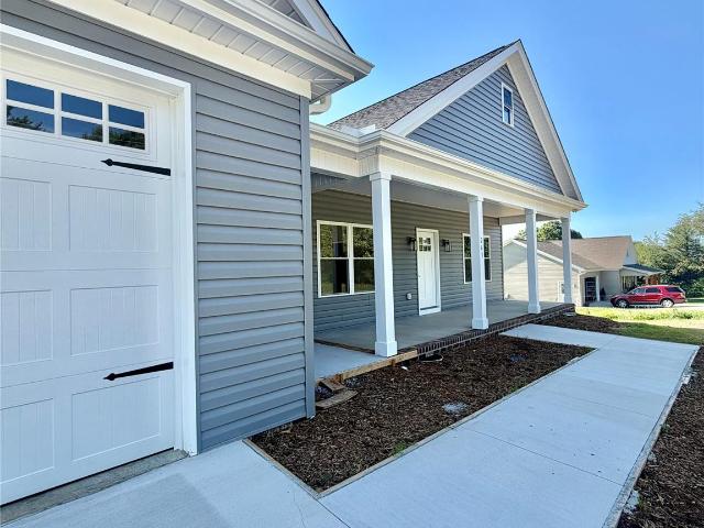 House for sale in Hiddenite, North Carolina
