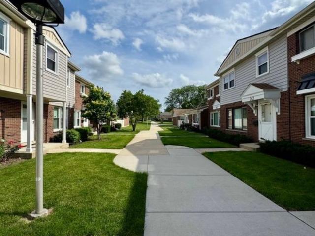 Townhouse for sale in Wood Dale, Illinois