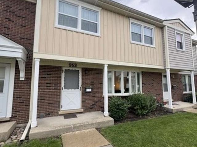 Townhouse for sale in Wood Dale, Illinois