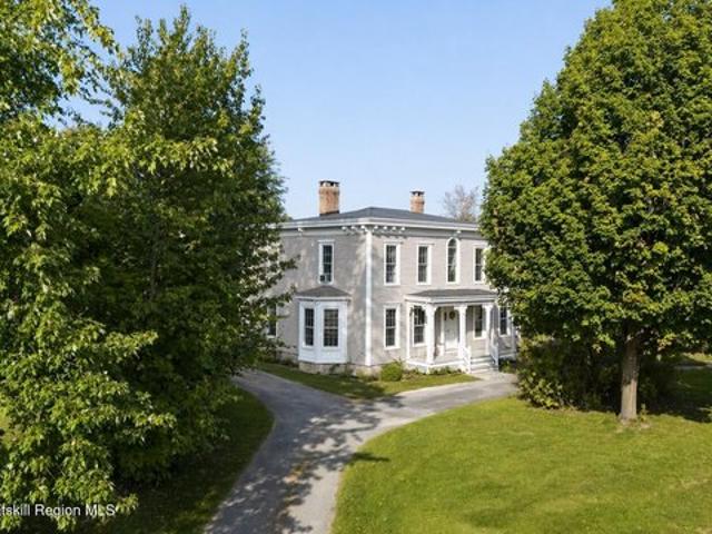 House for sale in Kinderhook, New York