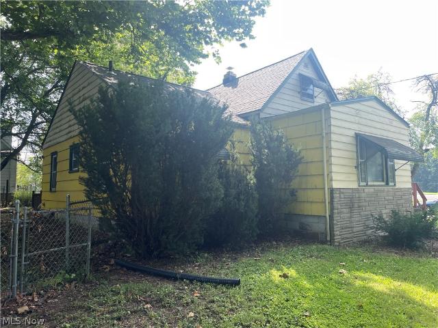 House for sale in Youngstown, Ohio
