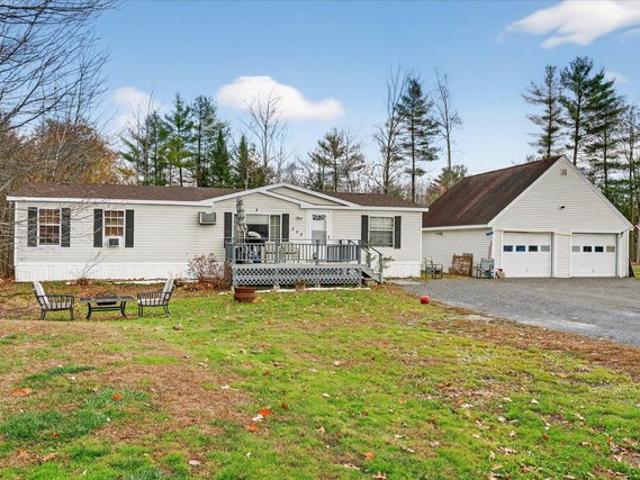 House for sale in Kenduskeag, Maine