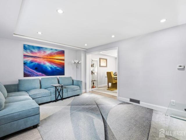 Condo for sale in Jefferson Park, Metuchen