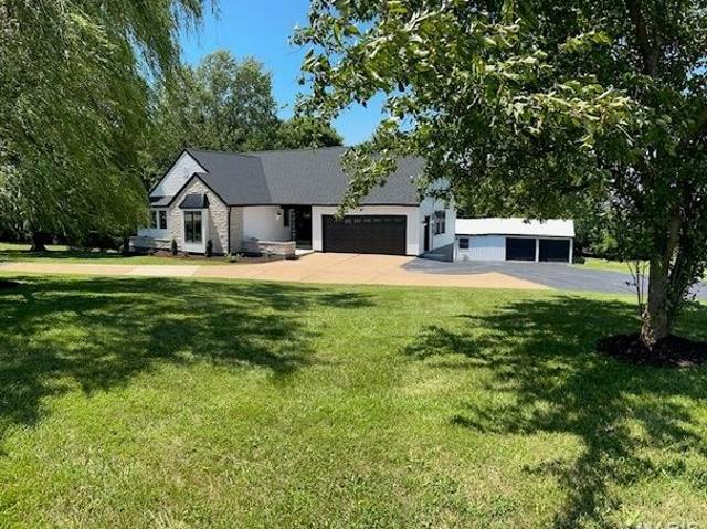 House for sale in Villa Ridge, Missouri