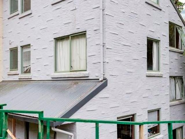 House for rent in Otakou
