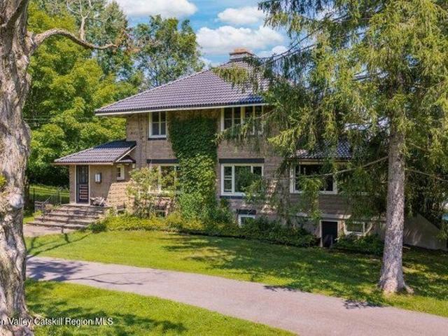 House for sale in Bloomington, New York