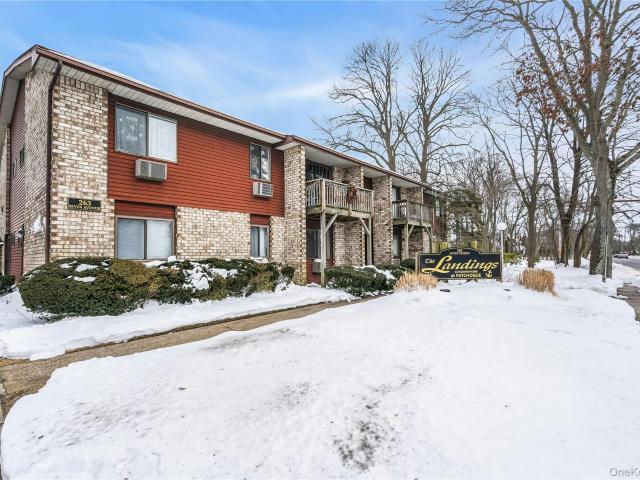 Condo for sale in Centereach, New York