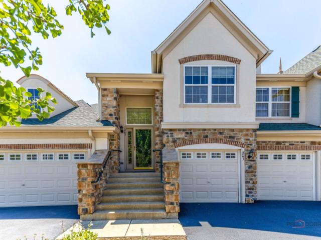 Condo for sale in Vernon Hills, Illinois