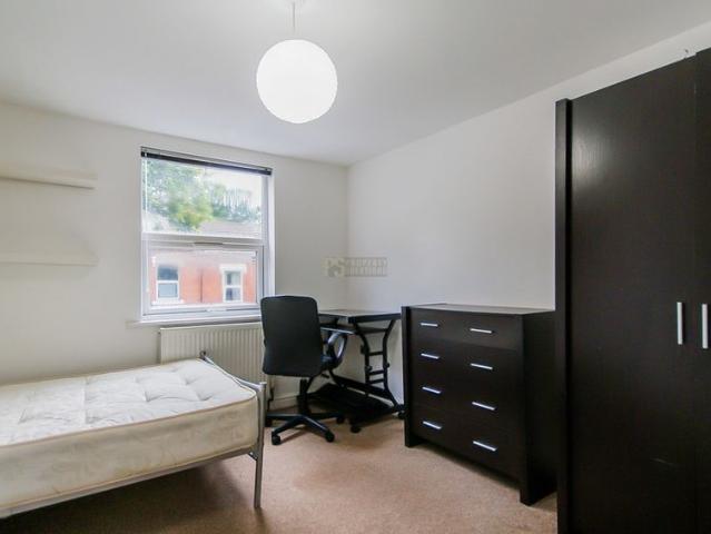 Room for rent in Stirchley, West Midlands