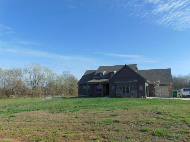 House for sale in Harrisonville, Missouri