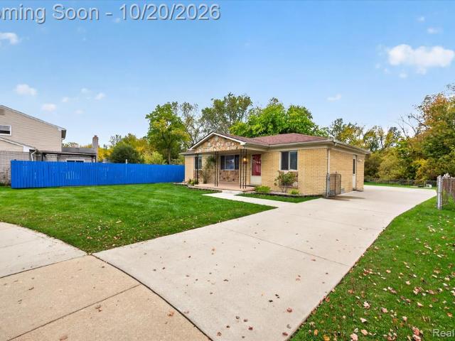 House for sale in East Pointe Estates, Woodhaven