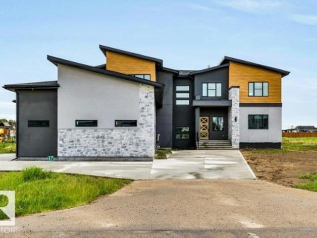 House for sale in Alberta