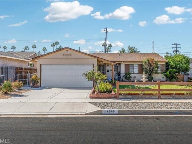House for sale in Des Moines, La Habra