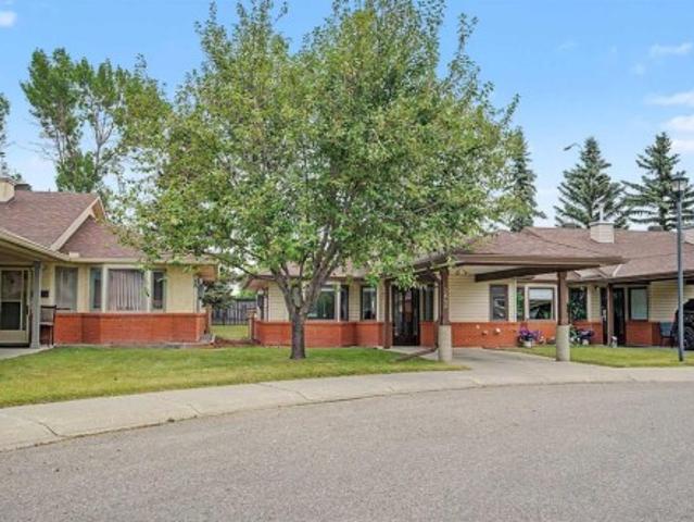 Townhouse for sale in Dover, Calgary