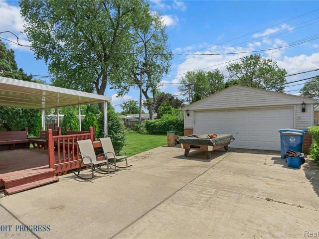 House for sale in Dearborn Heights