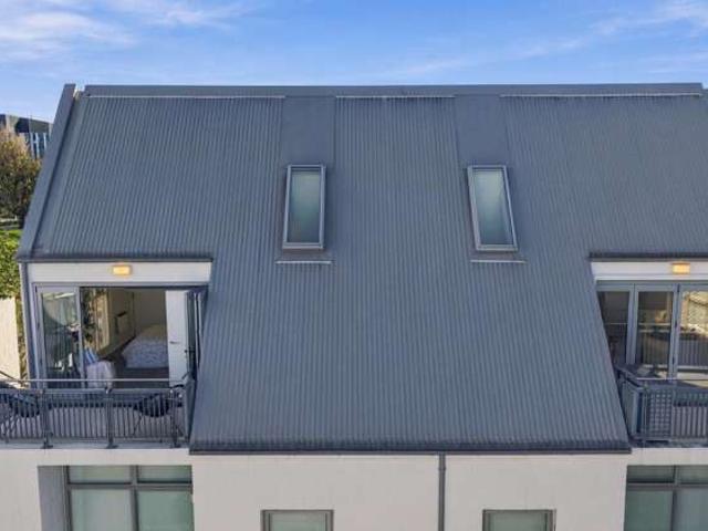 Apartment for sale in Canterbury