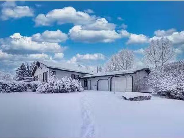 House for sale in Airdrie, Alberta